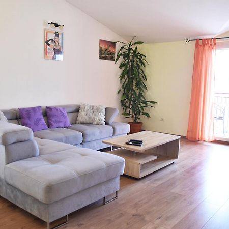 Apartman Branka- Sea view Peroj Bagian luar foto
