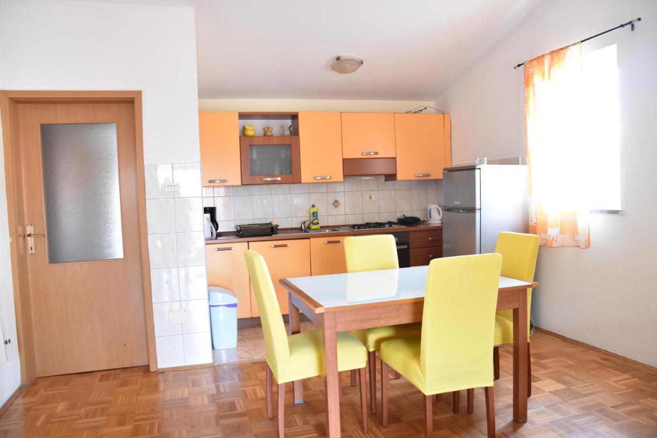 Apartman Branka- Sea view Peroj Bagian luar foto