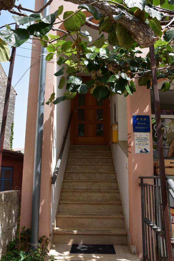 Apartman Branka- Sea view Peroj Bagian luar foto