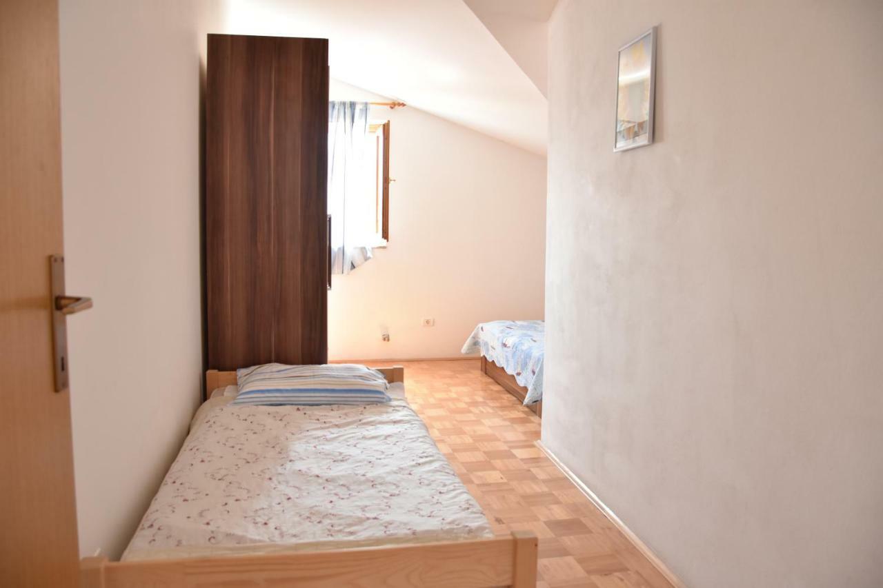 Apartman Branka- Sea view Peroj Bagian luar foto