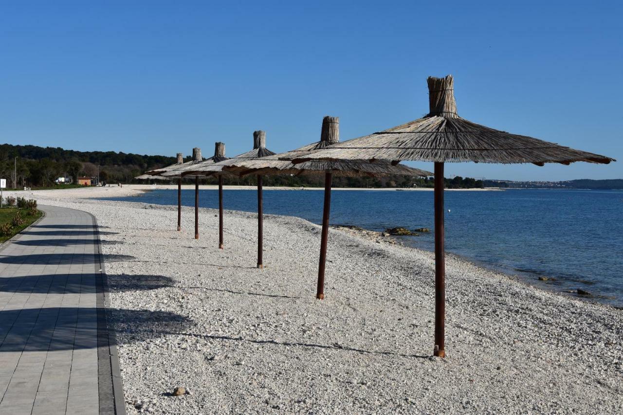 Apartman Branka- Sea view Peroj Bagian luar foto